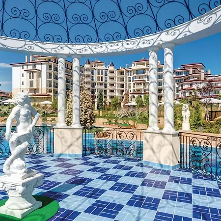 Three-bedroom In Appartement Nesebar